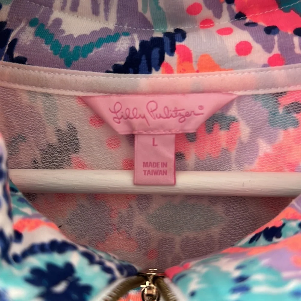 Lilly Pulitzer Pullover - Size L - Picture 2 of 4